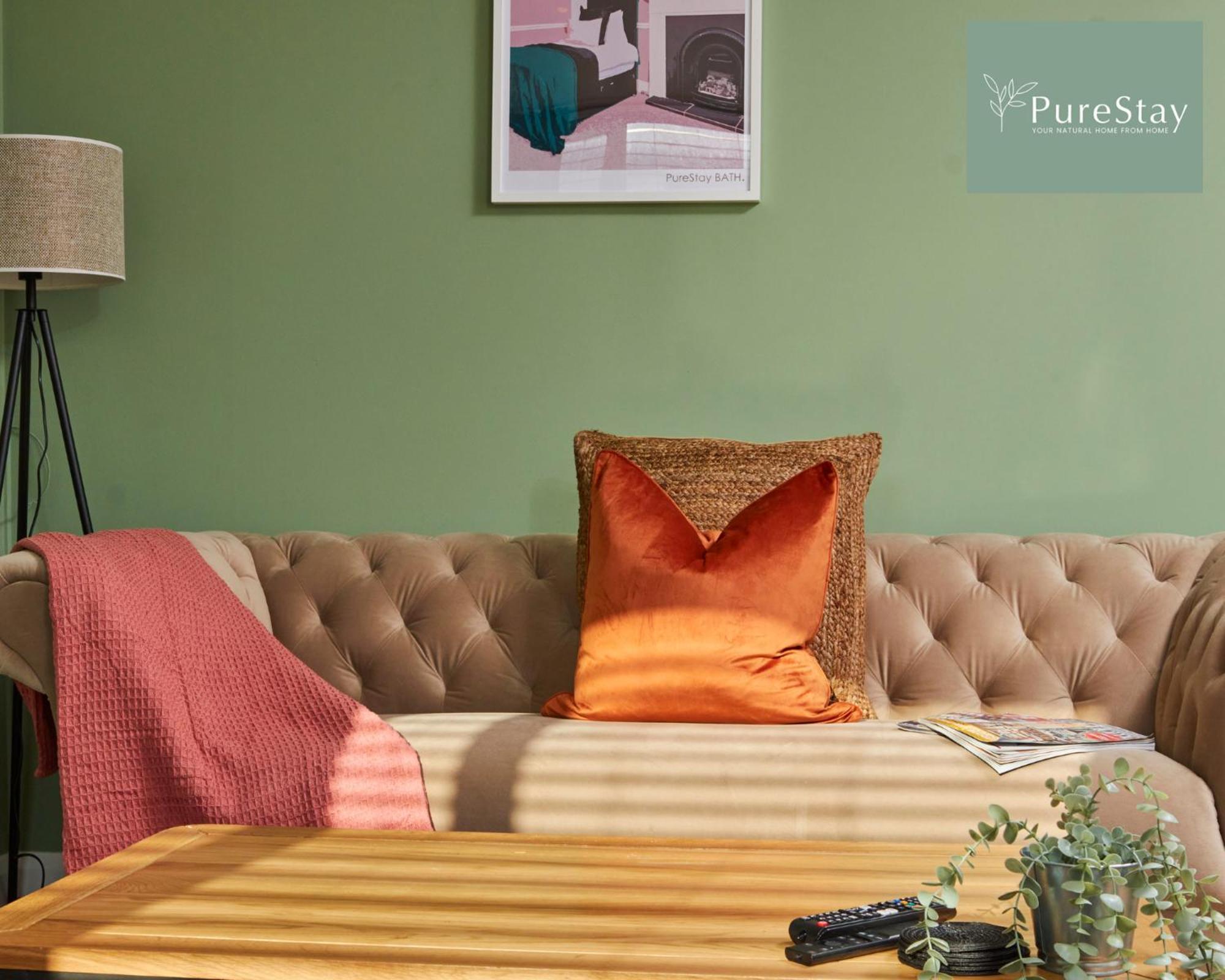 Superb House Manchester Near Etihad With Free Parking Sleeps 8 Eksteriør billede