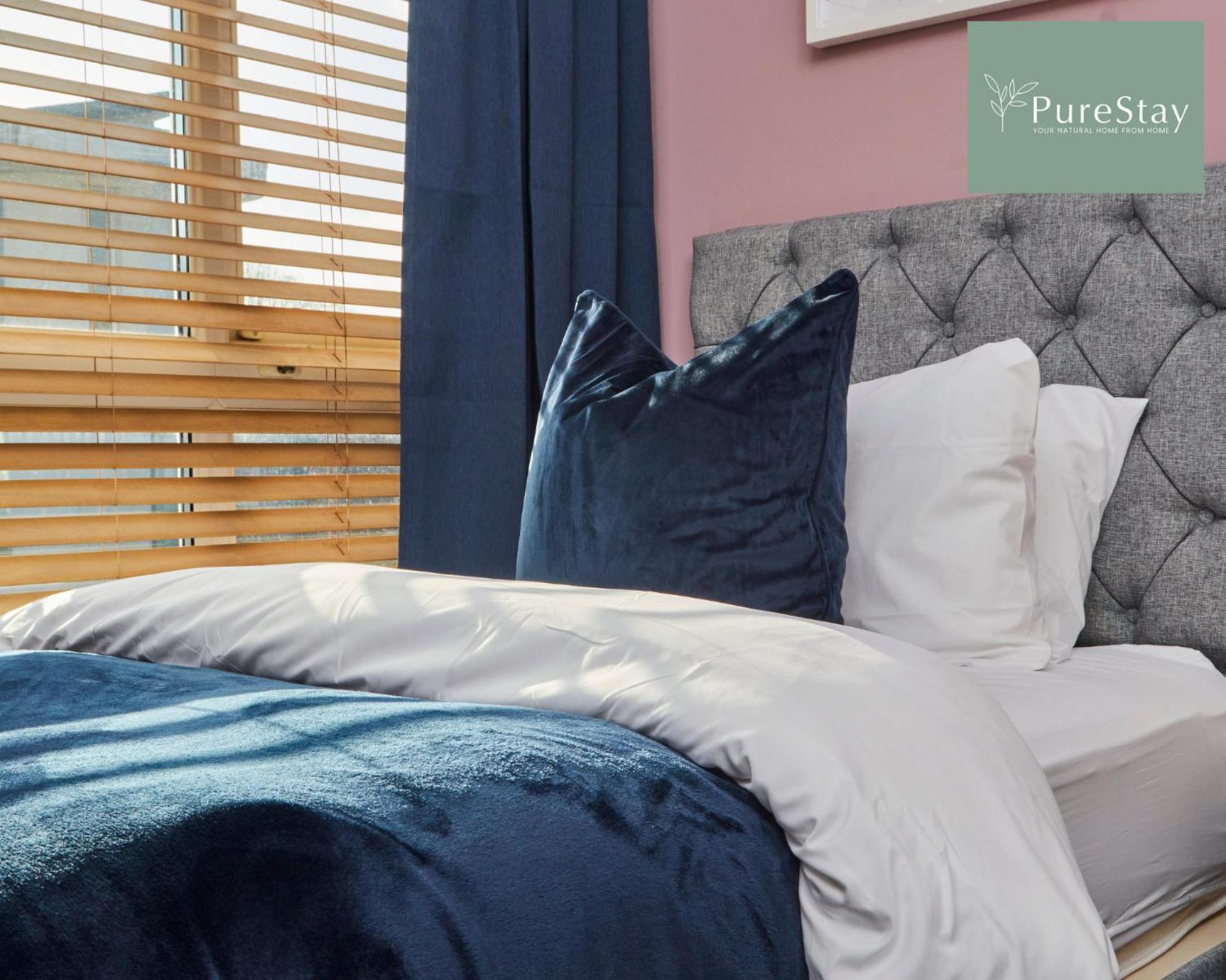 Superb House Manchester Near Etihad With Free Parking Sleeps 8 Eksteriør billede
