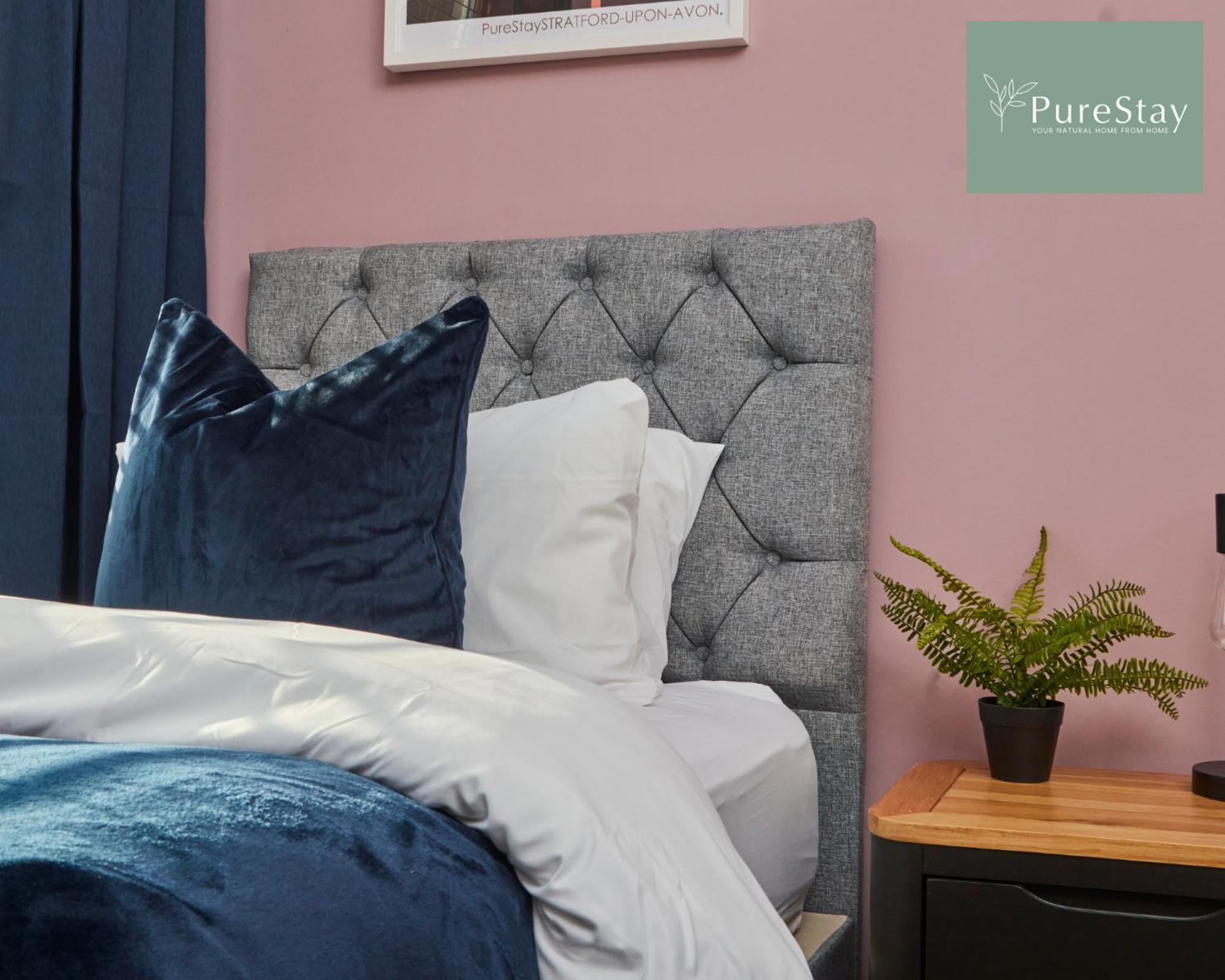 Superb House Manchester Near Etihad With Free Parking Sleeps 8 Eksteriør billede