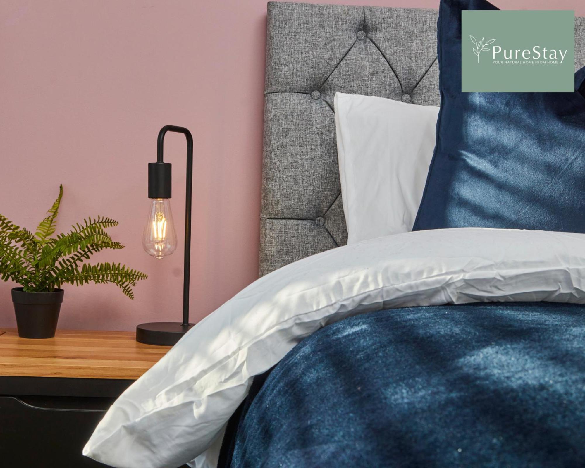 Superb House Manchester Near Etihad With Free Parking Sleeps 8 Eksteriør billede
