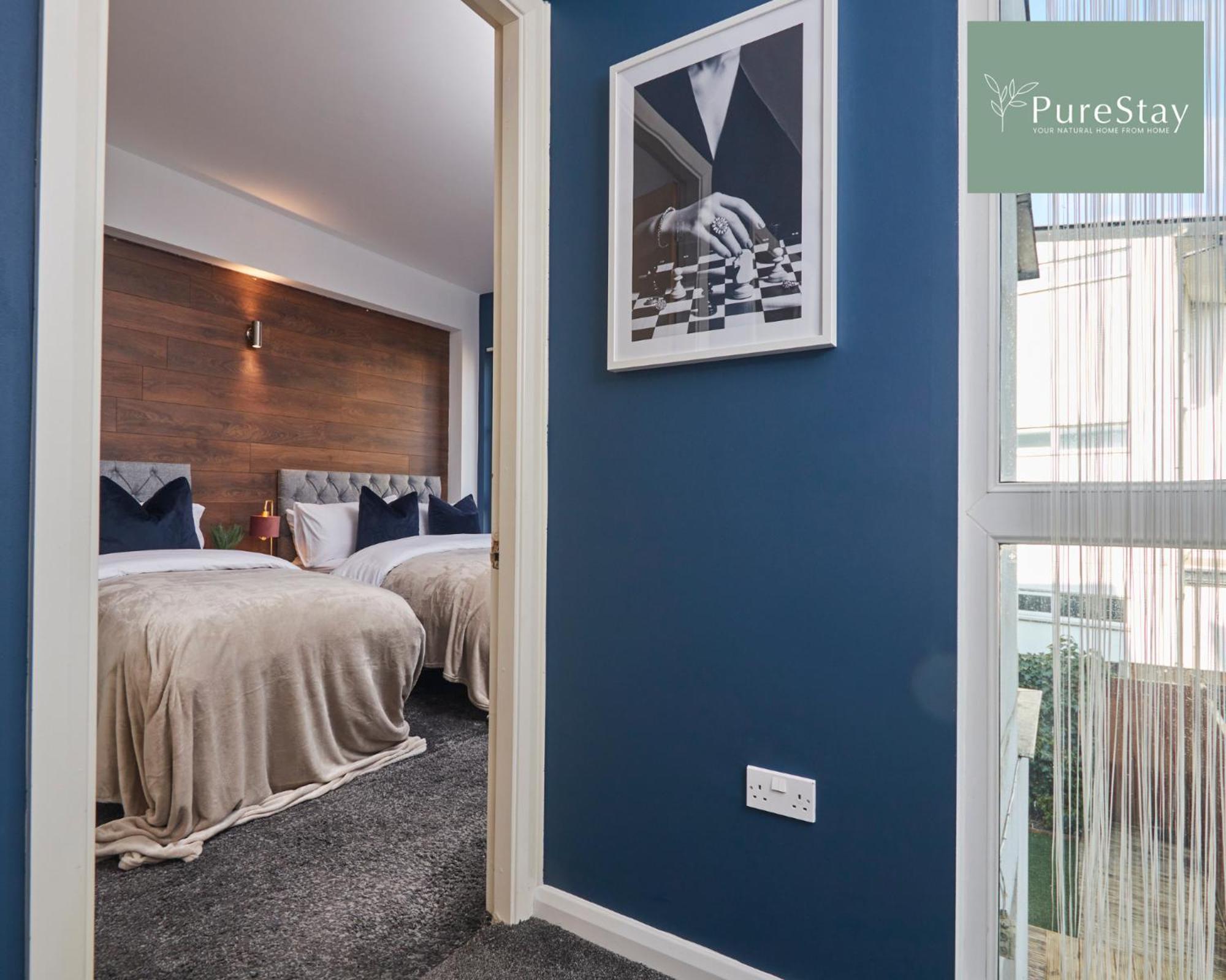 Superb House Manchester Near Etihad With Free Parking Sleeps 8 Eksteriør billede
