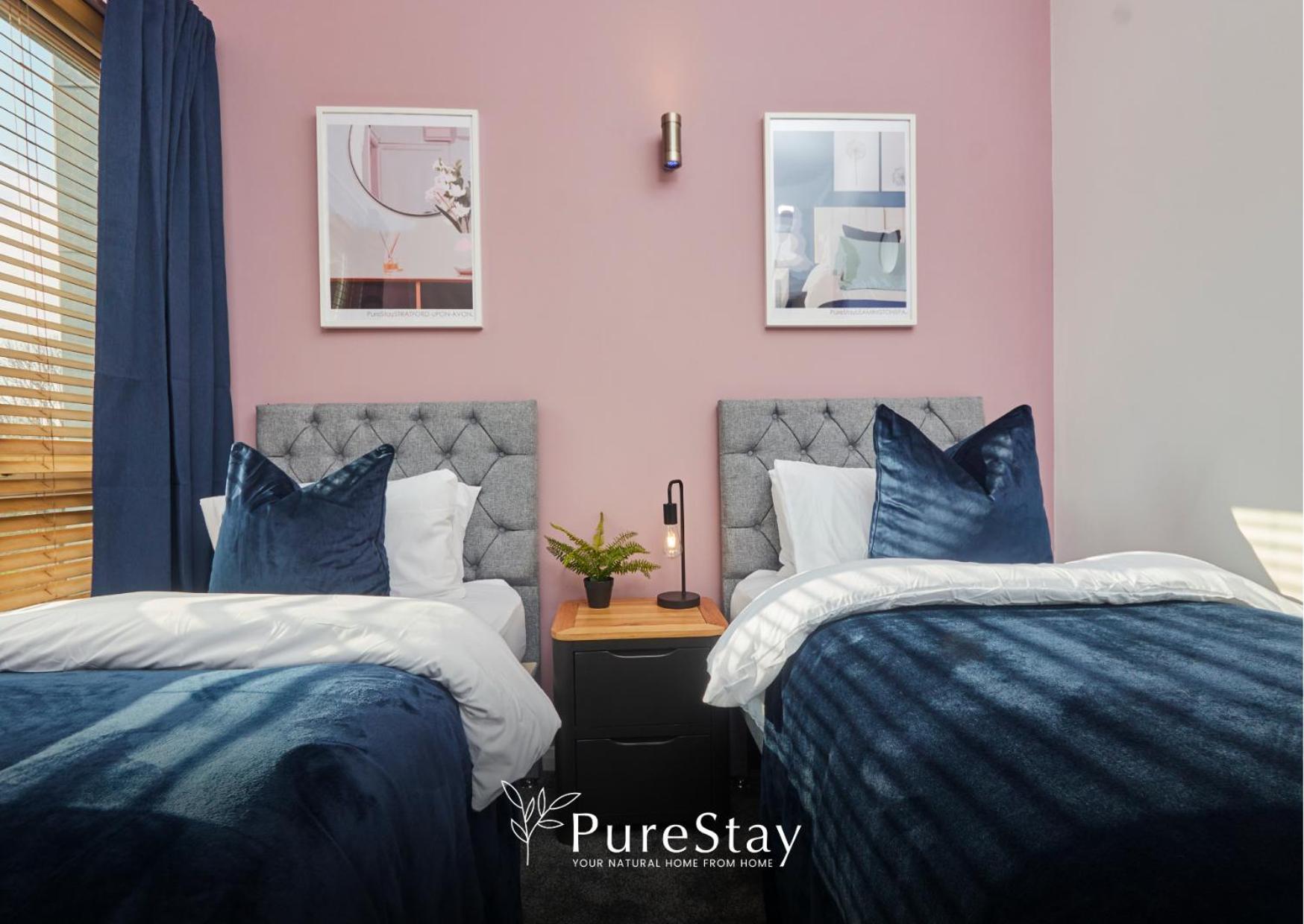 Superb House Manchester Near Etihad With Free Parking Sleeps 8 Eksteriør billede