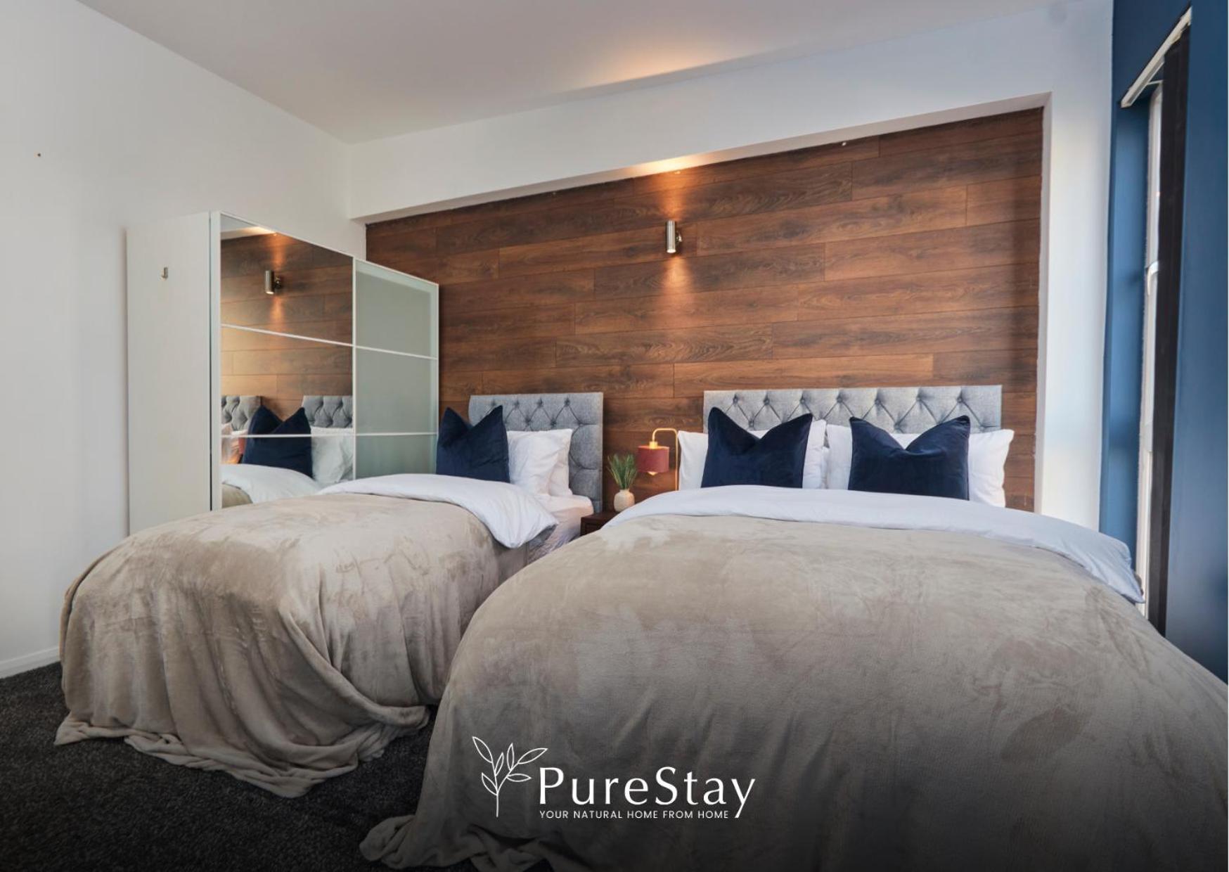 Superb House Manchester Near Etihad With Free Parking Sleeps 8 Eksteriør billede